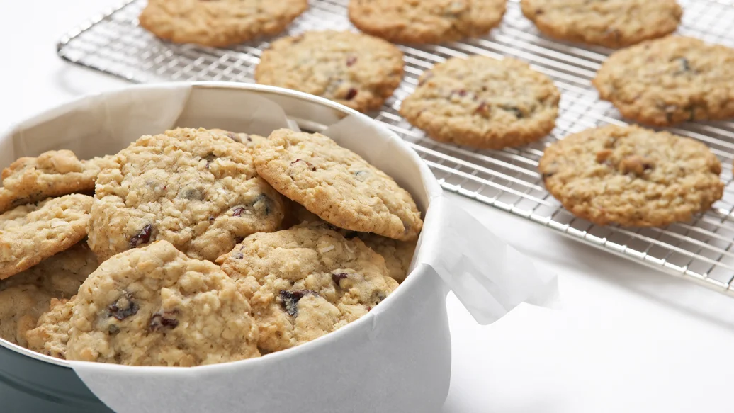 Oatmeal Cookies with Dried Fruit