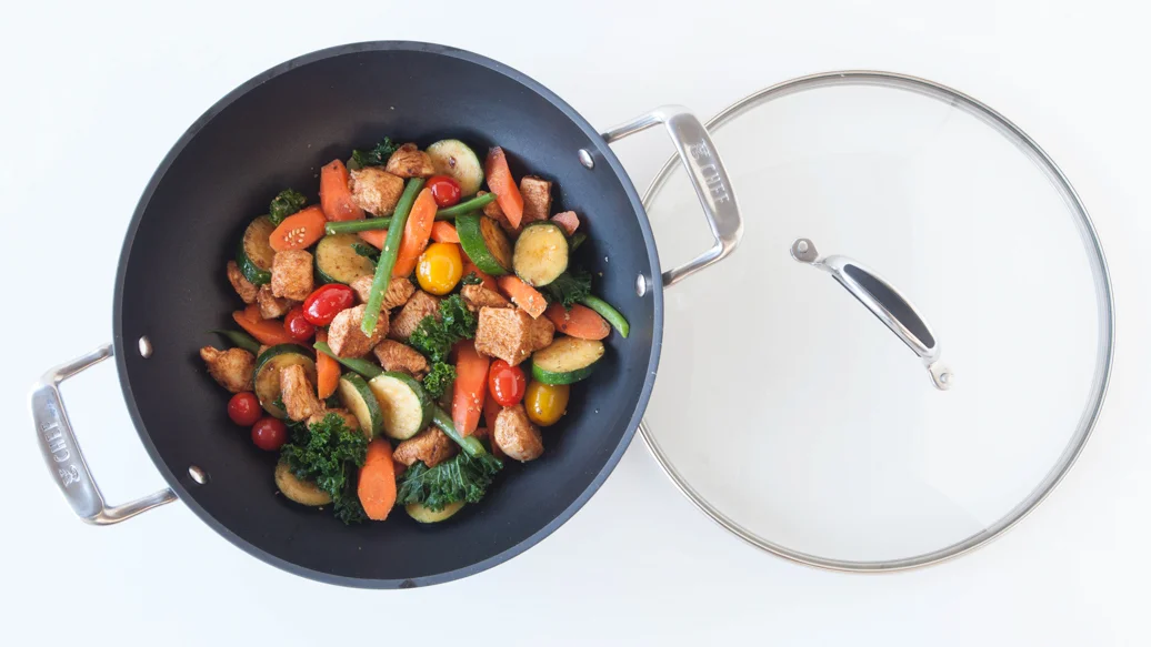 Sauté de poulet et légumes à l’harissa