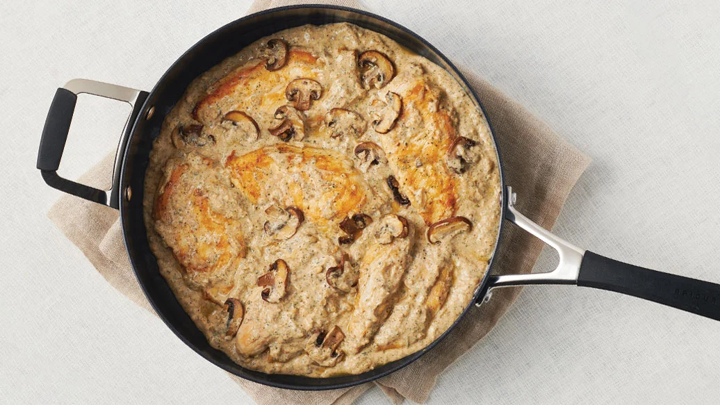 Poulet en sauce crémeuse aux champignons