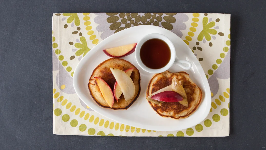 Pear & Apple Crumble Pancakes
