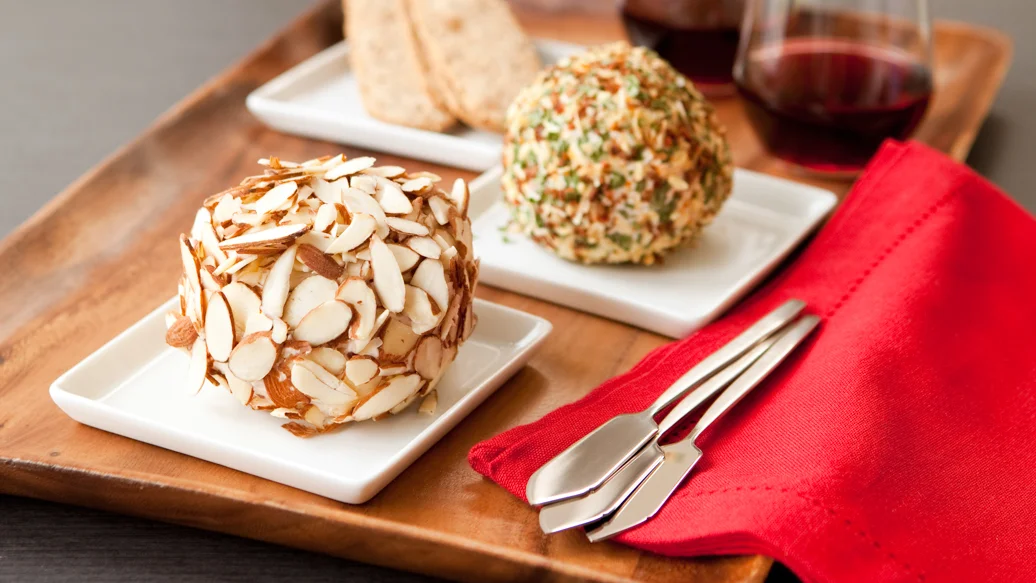 Boule au fromage canneberge, pomme et cannelle