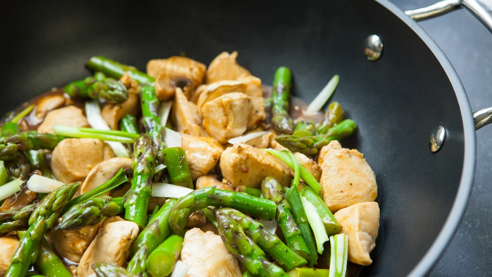 Chicken and Asparagus Stir-fry | Epicure.com