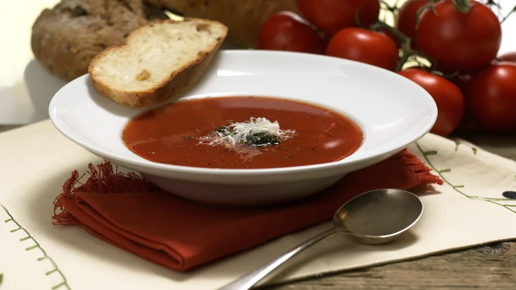 Zuppa de tomate au basilic