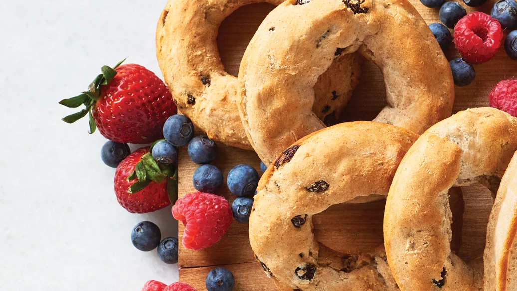 Easy Peasy Cinnamon Raisin Bagels