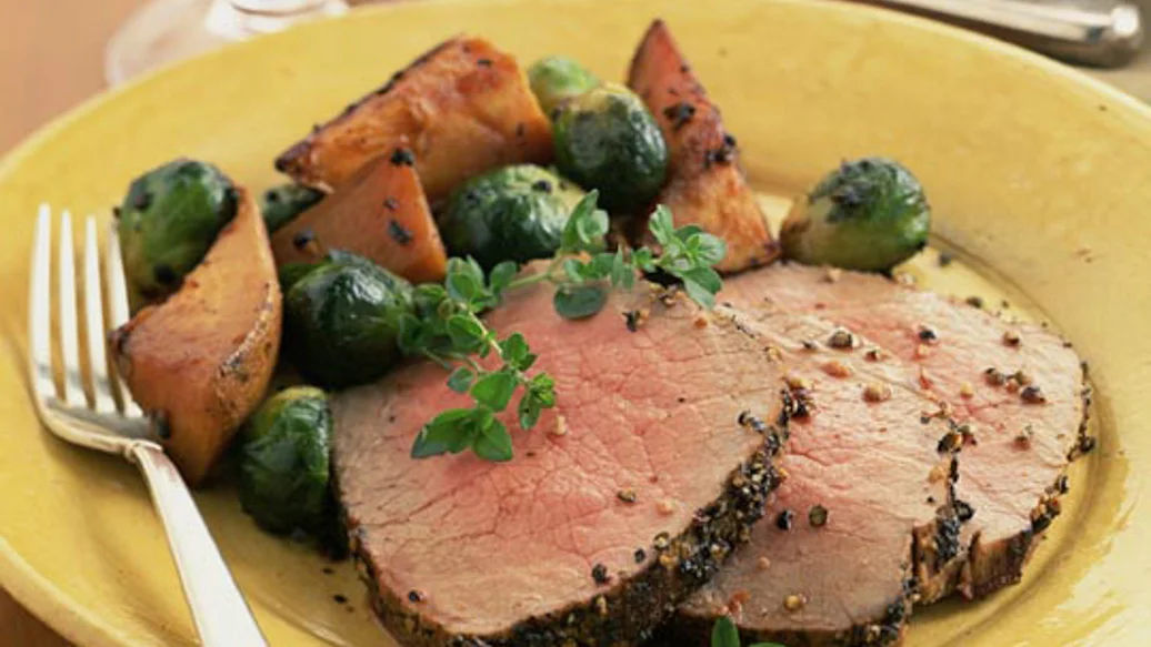 Gigot d’agneau avec pommes de terre nouvelles