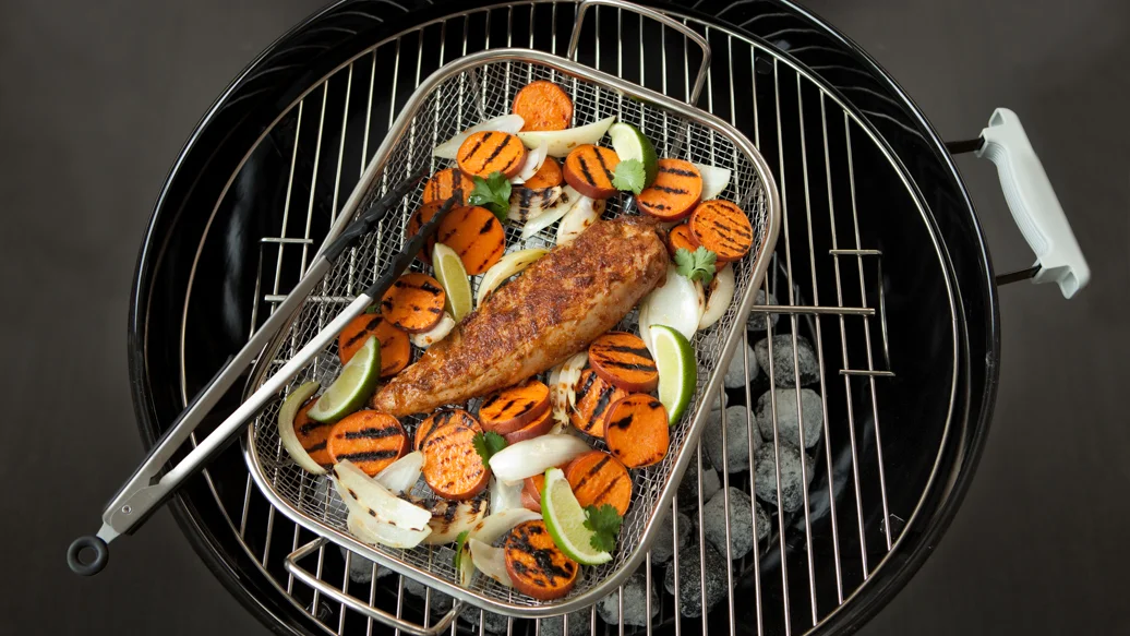 Filet de porc à l’adobo grillé et patates douces au bbq