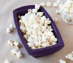 Creamy Dill Pickle Popcorn