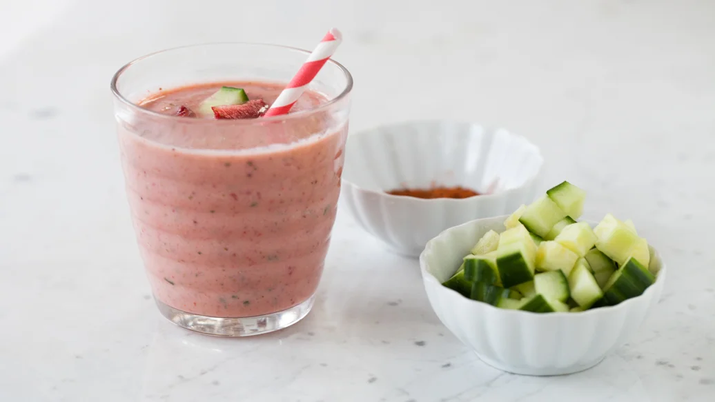 Raging Cajun Strawberry & Cool-as-a-Cucumber Smoothie