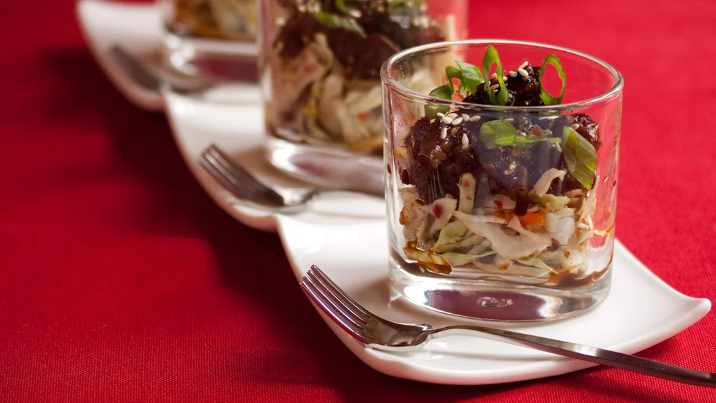 Bœuf teriyaki et salade de chou à l’asiatique en verrine